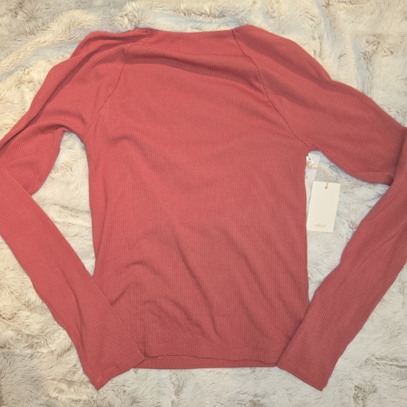 Aritzia Wilfred Rosy Red Ribbed V-Neck Top - Small NWT - Picture 7 of 8